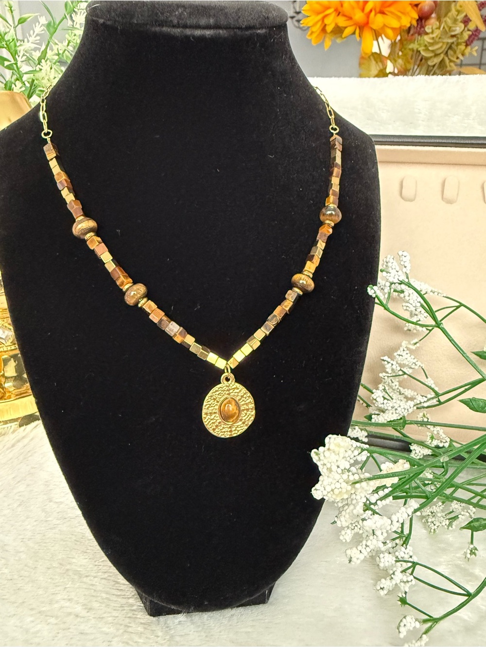Vintage Gold and Brown Beaded Pendant Necklace